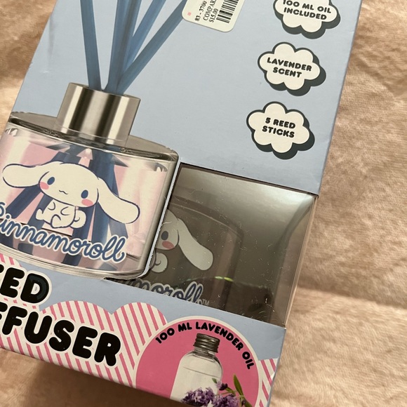 Cinnamon Oil Diffuser - Picture 1 of 2